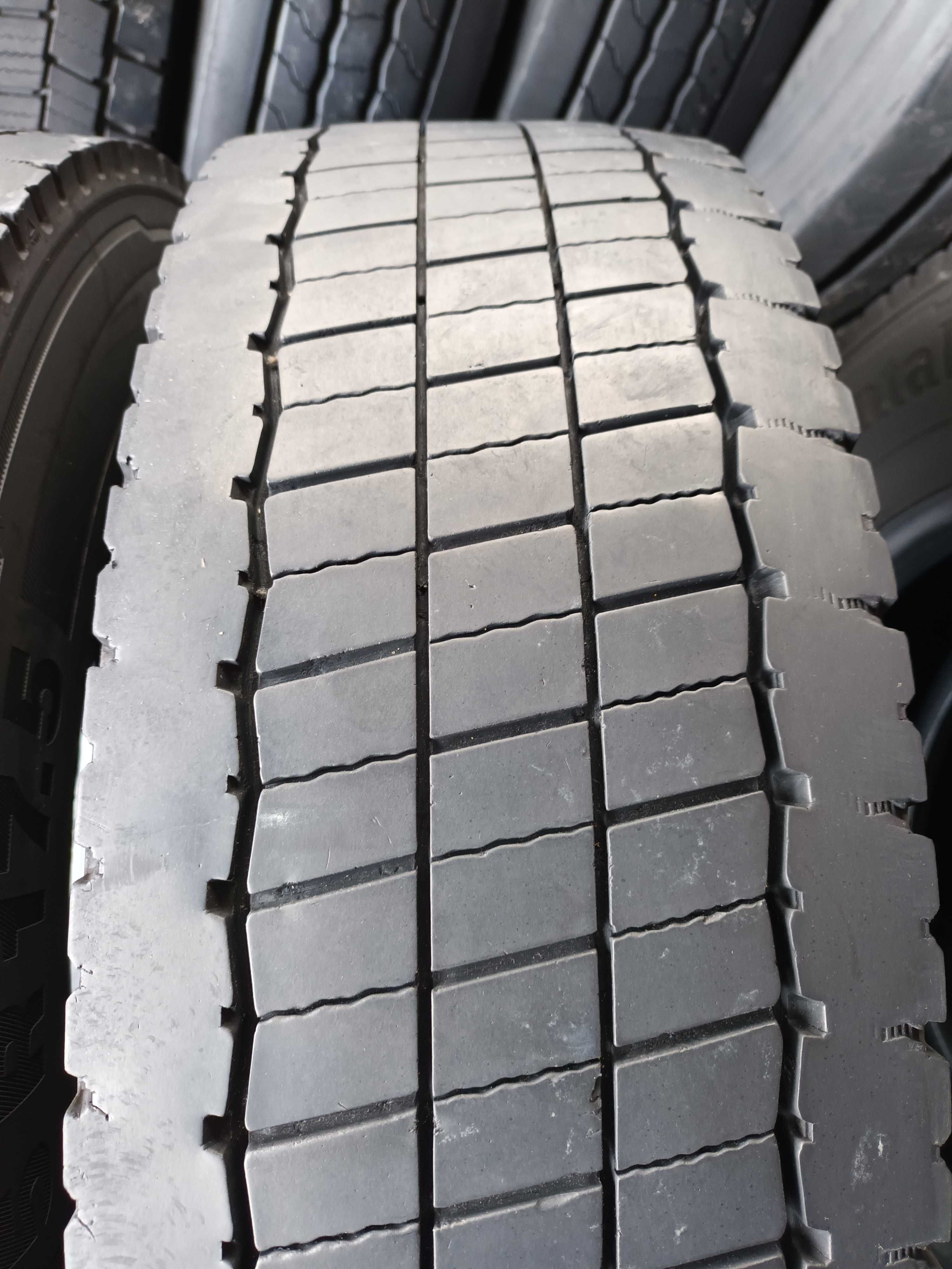 2 тежкотоварни гуми 225/75 R17.5 Continental LD3 129/127M M+S 12PR