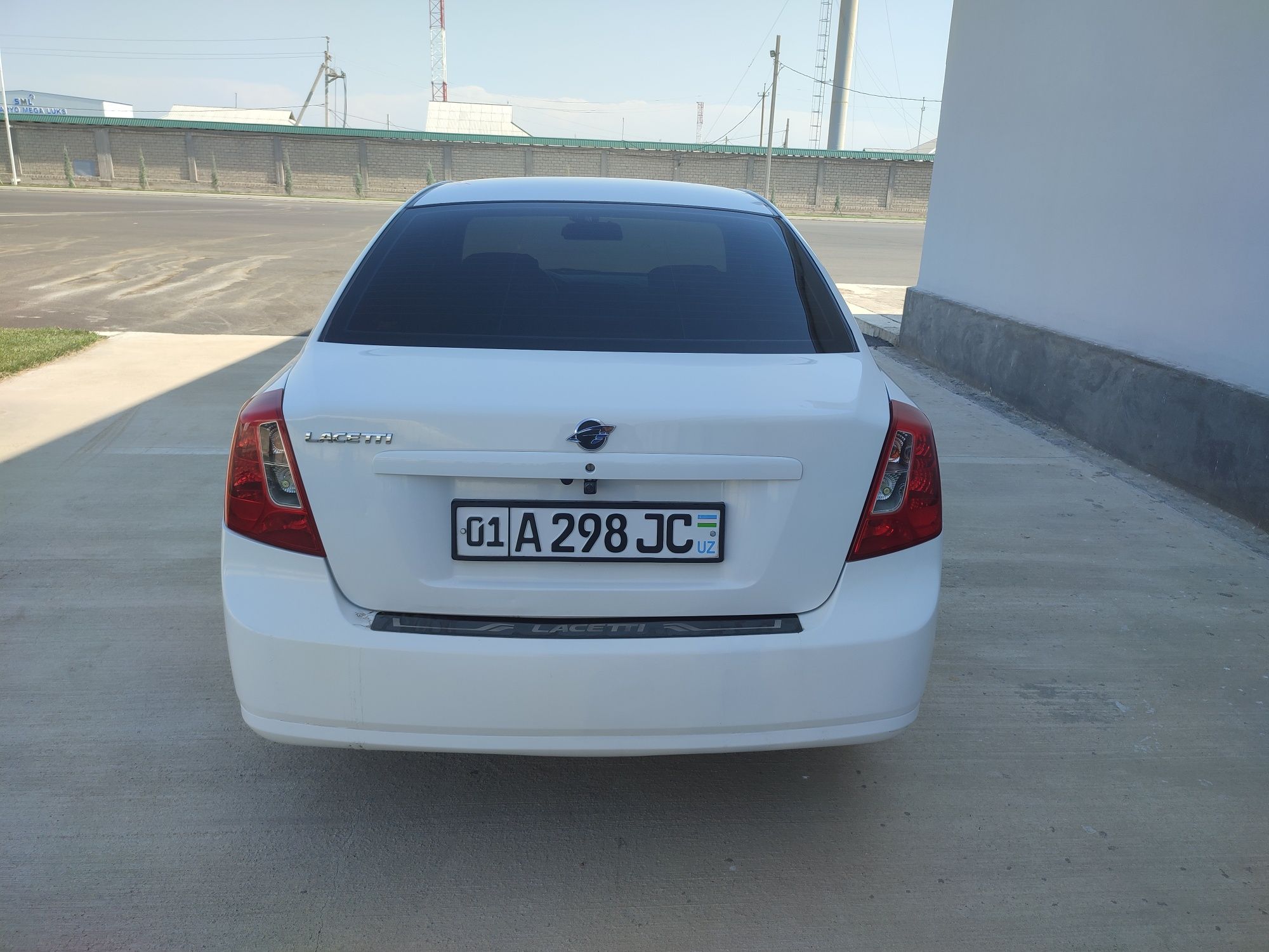 Lasetti 1.8 sotiladi (Gentra qilingan)
