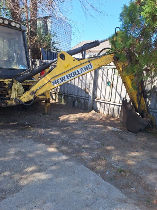 Piese New Holland LB 110