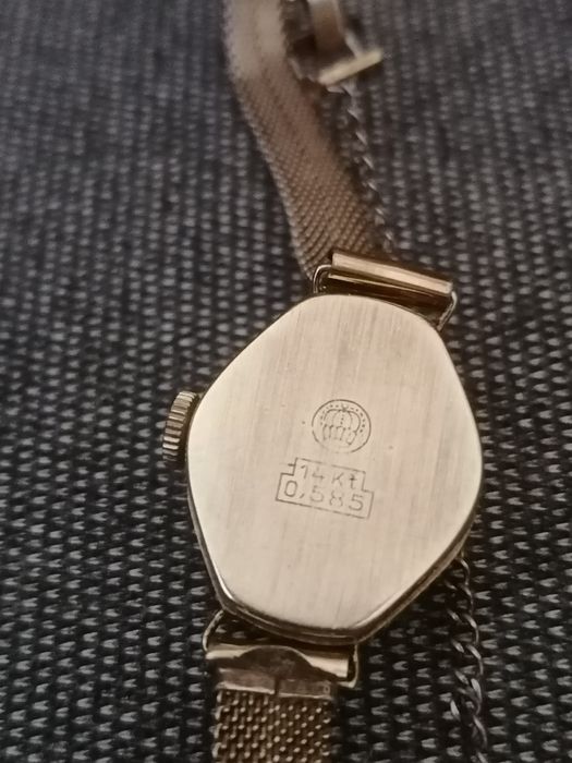 Ceas dama carcasa aur