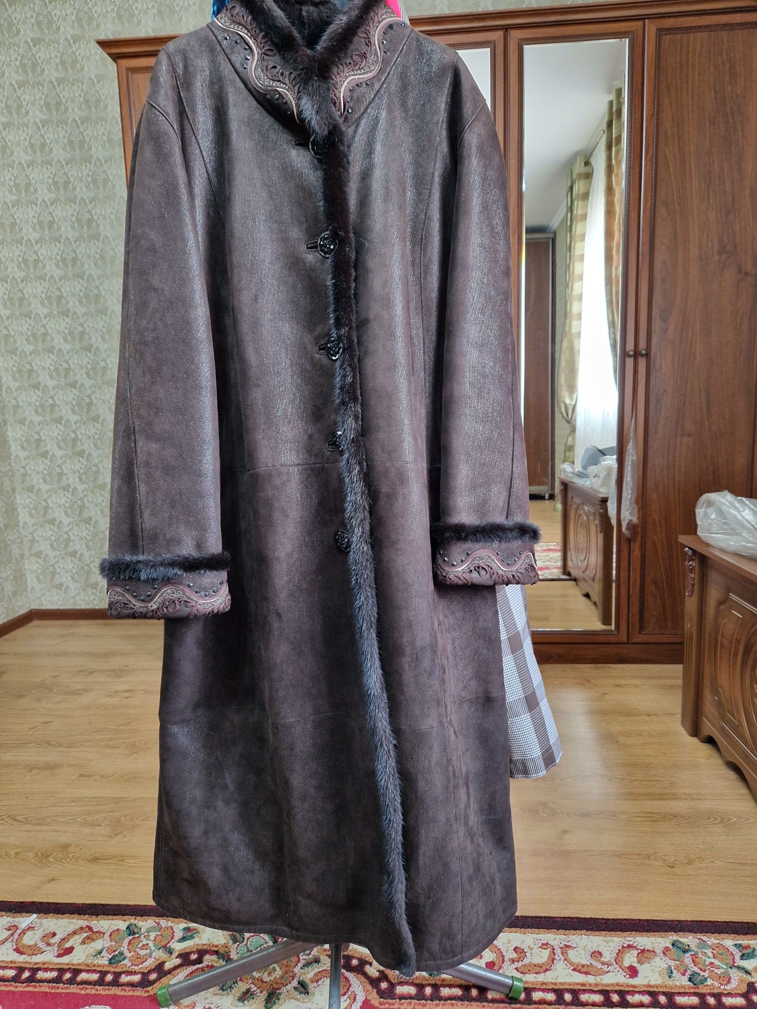 Дубленка , плащи
