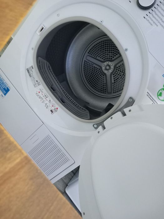 Electrocasnice: masina spalat haine, vase, uscator de rufe, congelator