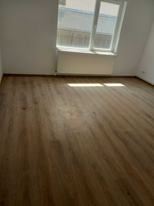 inchiriez garsoniera nemobilata et1 in imobilnou, privat, zona Lisimed