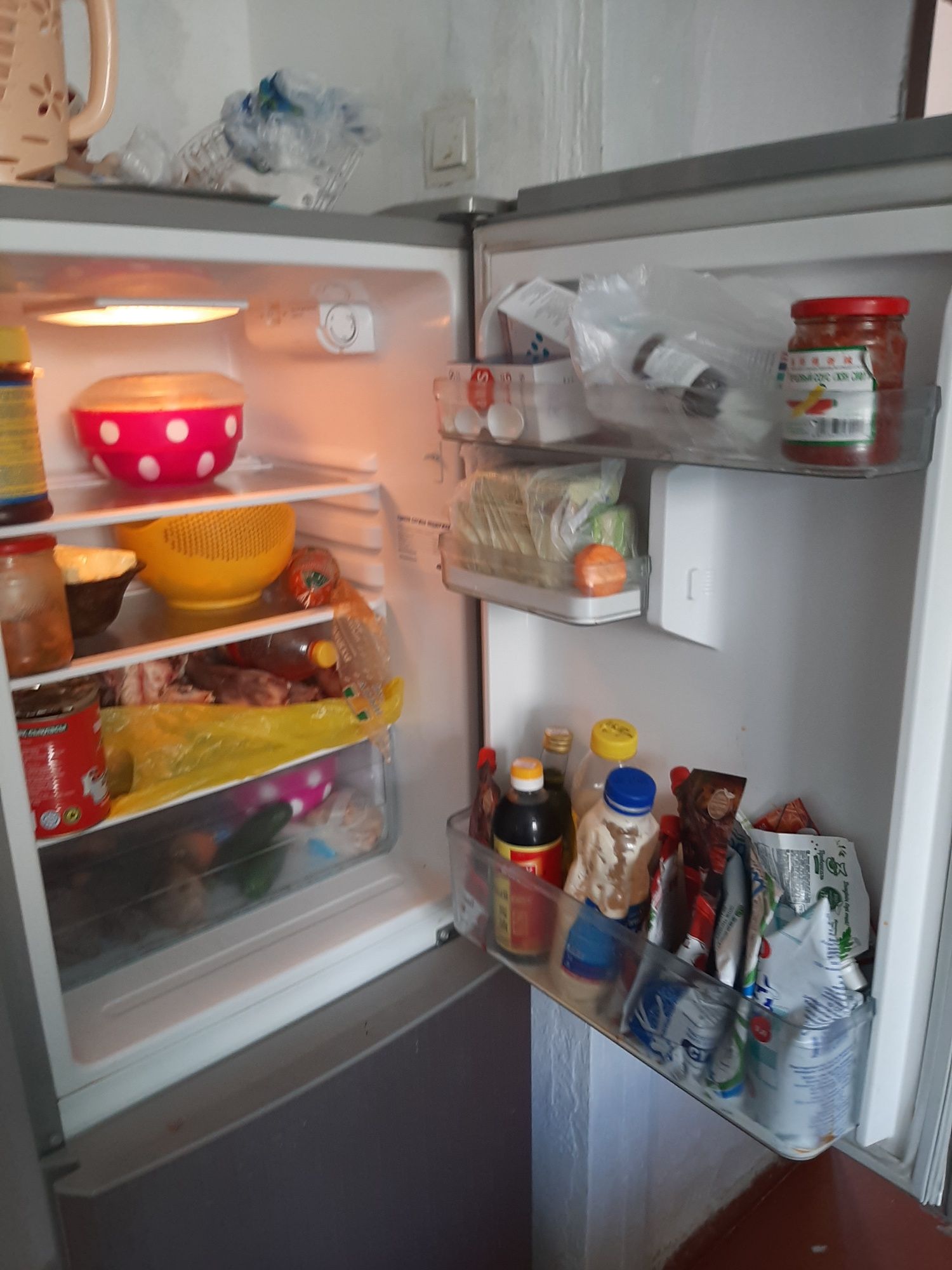 Холодильник   Самсунг  уступка   будет  125000