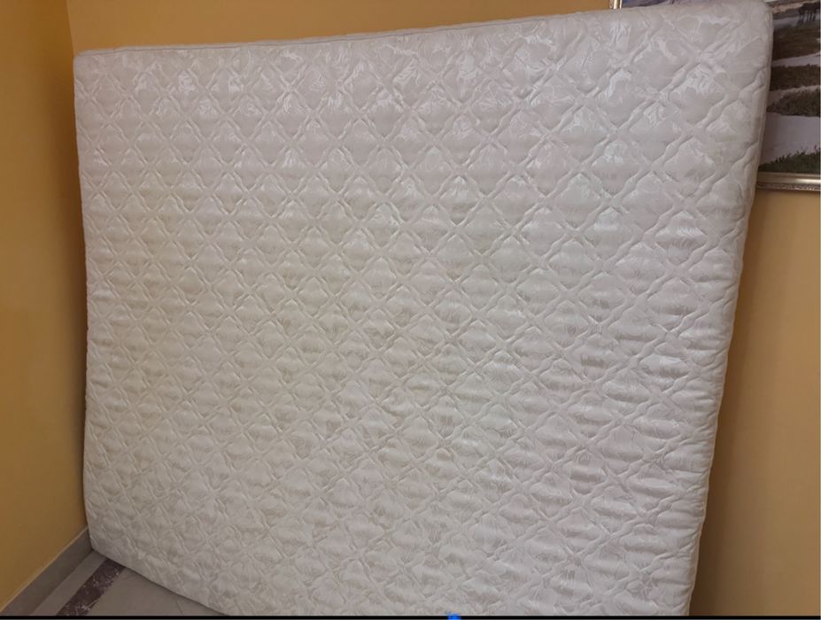 Матрас 180/220 б/у после химчистки