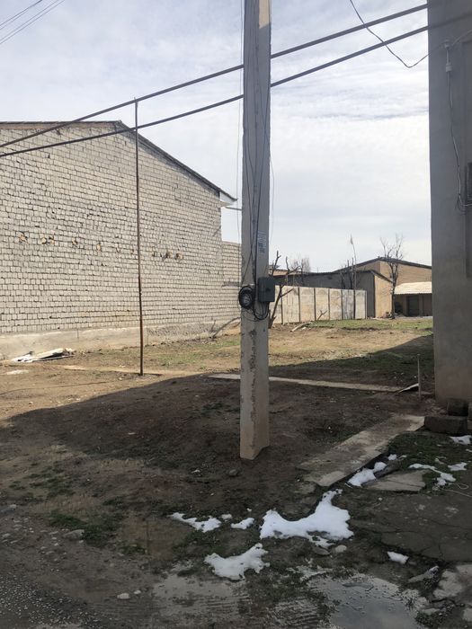 Uch Qaxaramon postidan Otkanda  4sotix yer sotiladi