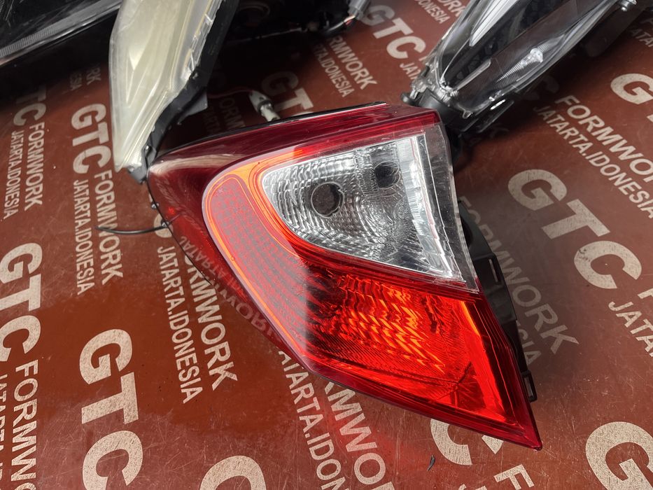 Стоп Toyota CHR ляв