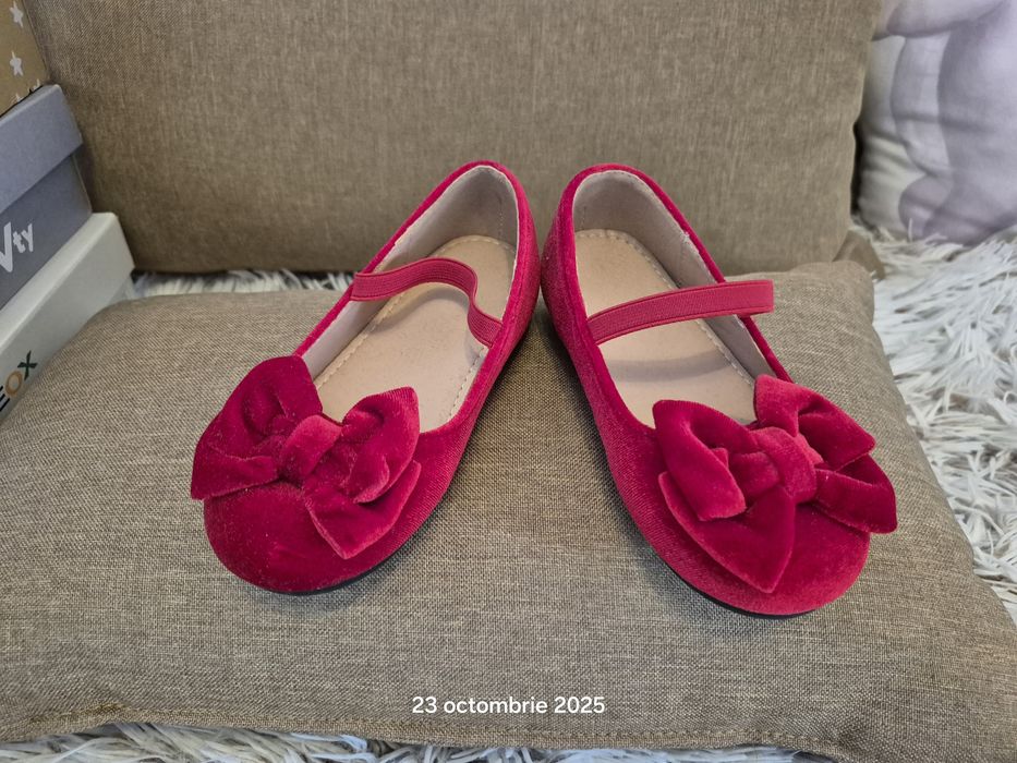 Pantofi eleganti nr.27 +cadou