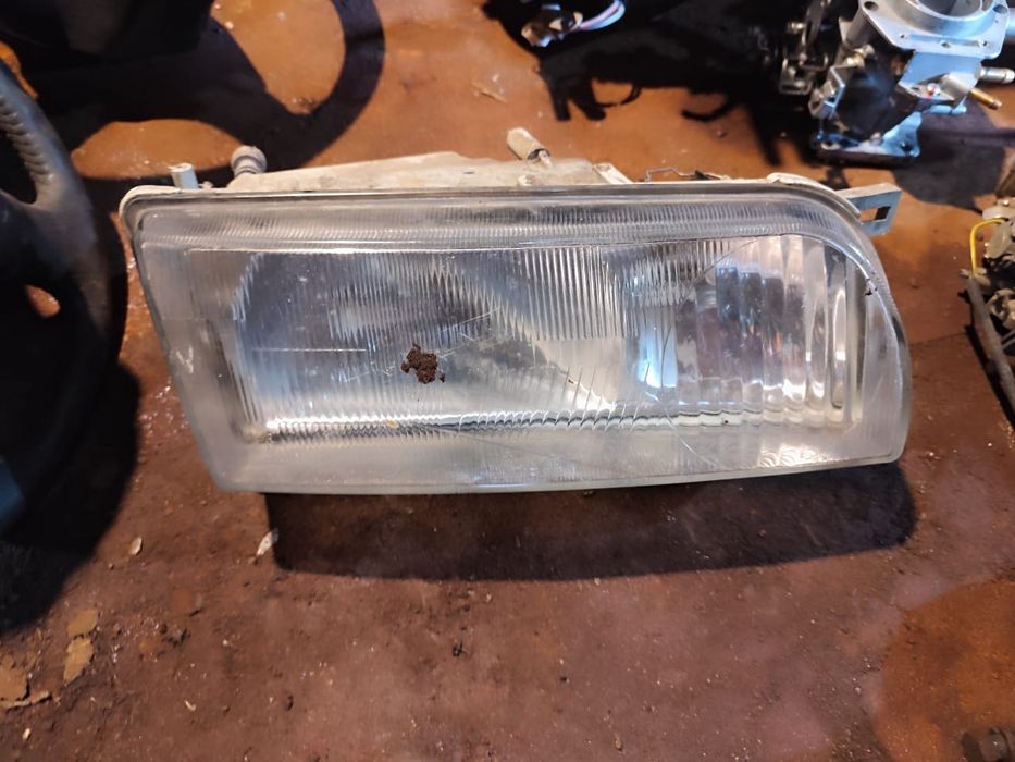 Фара правая Ниссан примера р10