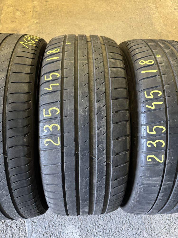 235 45 18 anvelope vara Michelin Dot2021