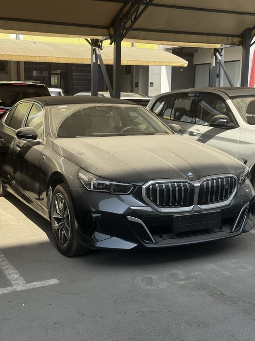 Bmw i5 35 L nalichie