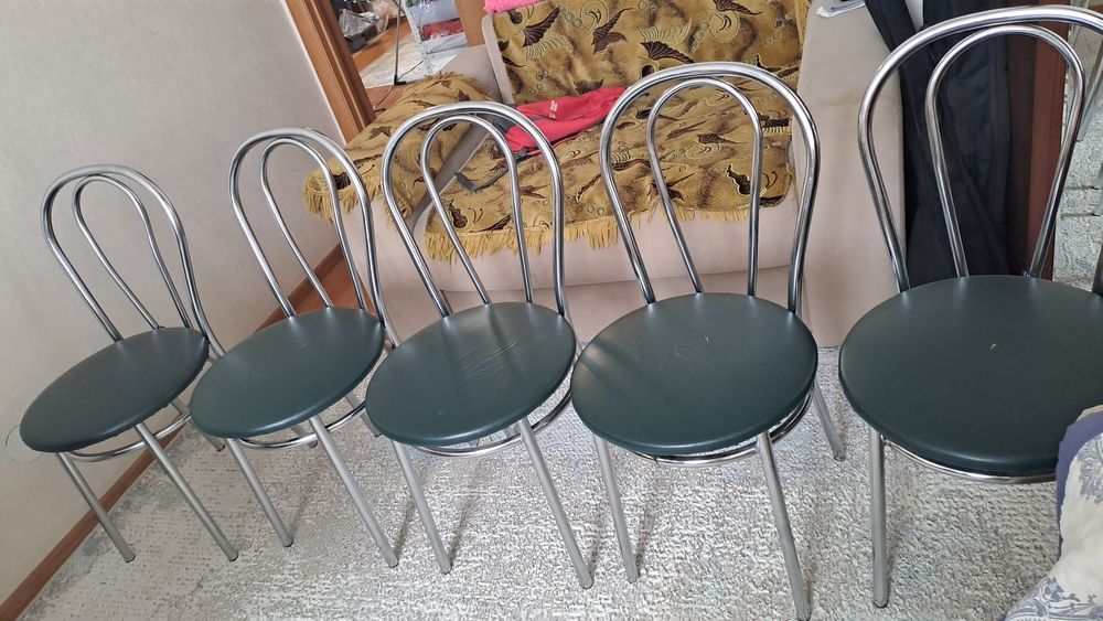 Продам стулья (5 штук)