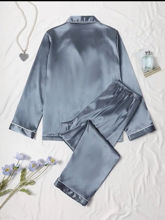 Pijama satin gri regal