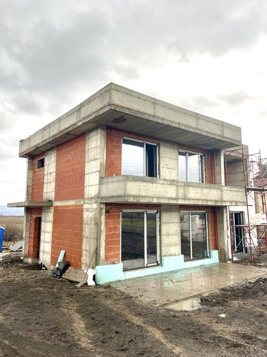 Къща в с. Херакво, общ. Божурище