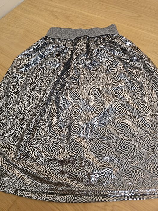 Сребърна пола блестяща