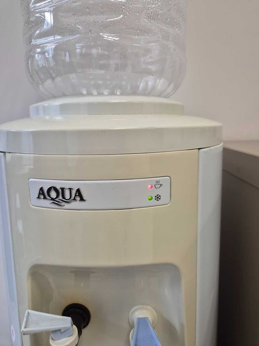 Диспенсър за вода AQUA