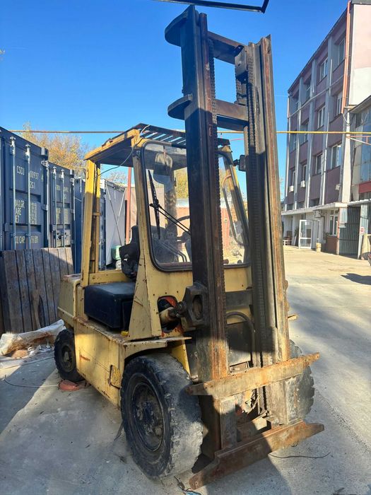 Stivuitor Hyster H3.00XL 3 tone – stare bună, funcțional