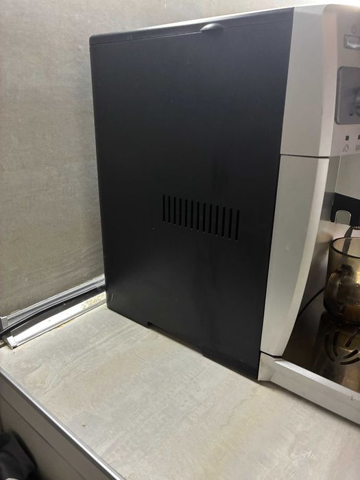 Кафе машина Delonghi Magnifica