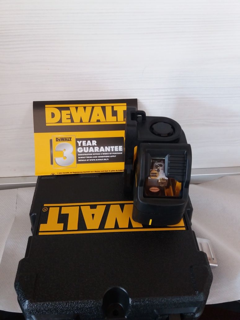 Нов лазерен нивелир Dewalt DW088K