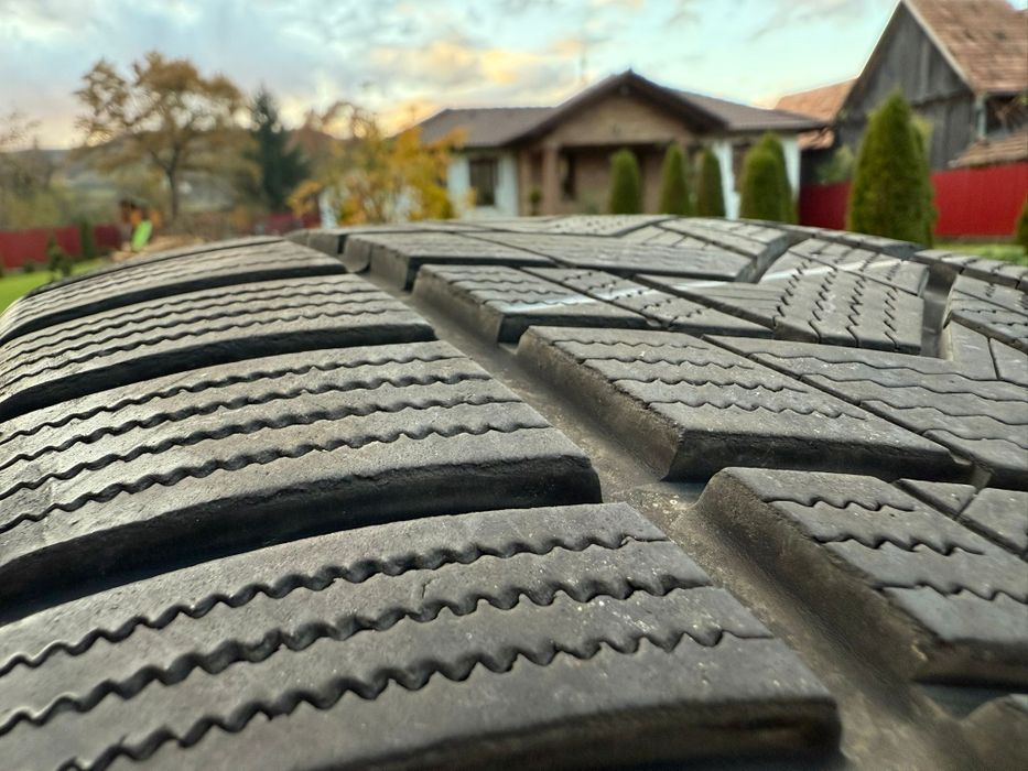 Cauciucuri de iarnă 275/45 R20