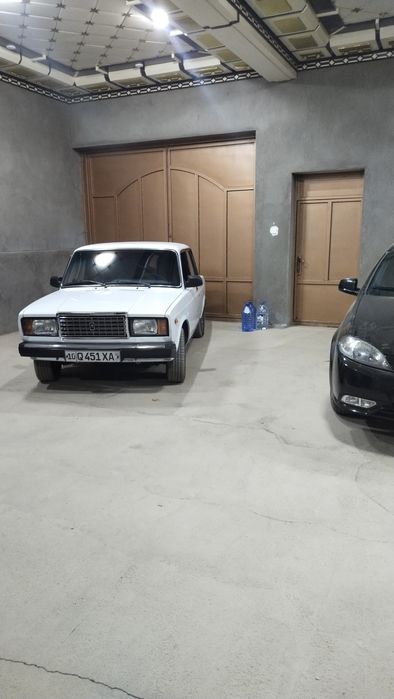 Vaz 2107 sotiladi