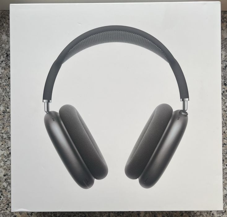 Air pods max черного цвета