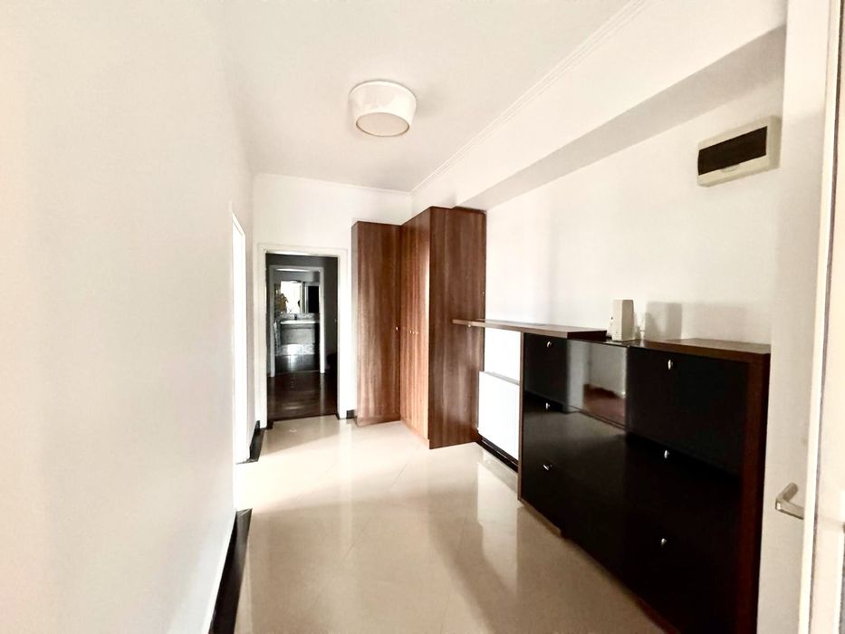 Apartament 3 camere, premium, 123 mp, zona 9 Mai, cu loc de parcare