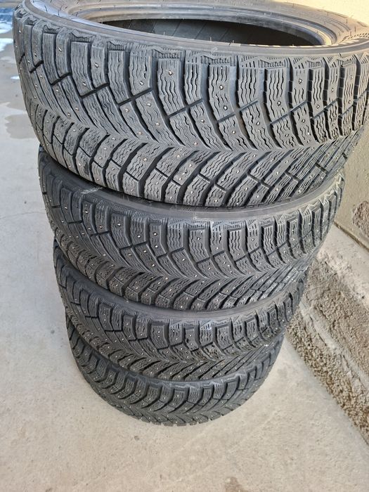 Michelin  зимний 215/55/17