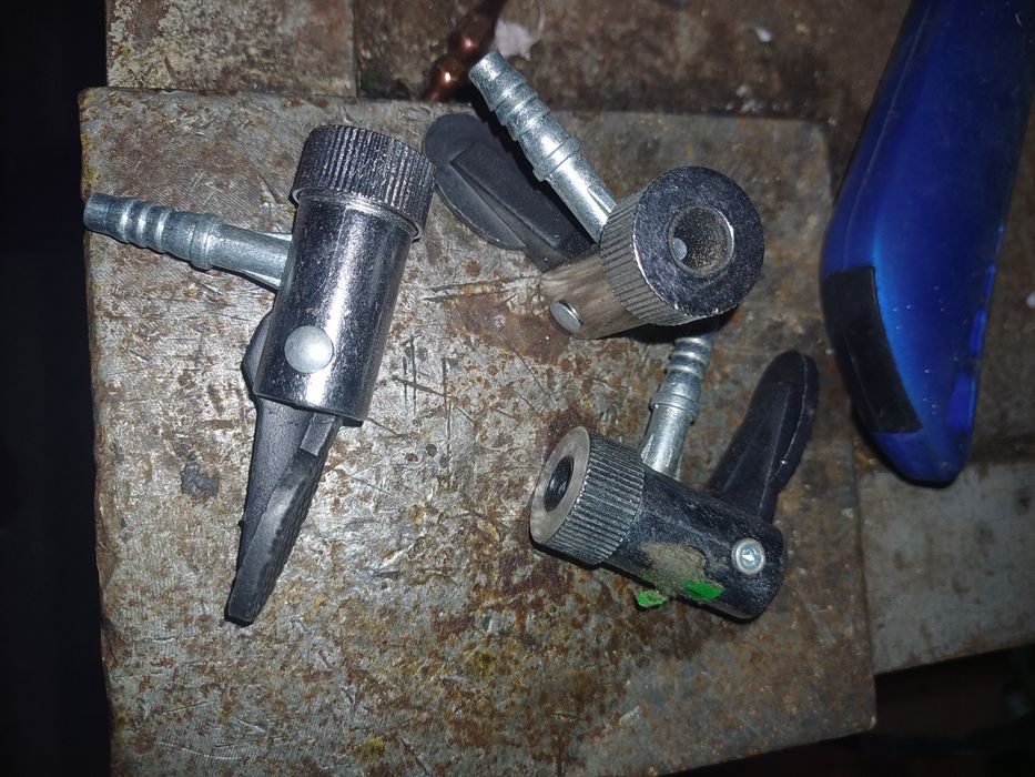 Наконечники на шланг подкачки новые