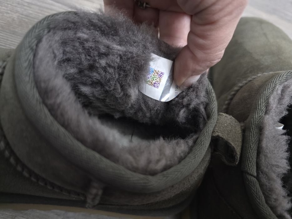 Ugg,nr 36, int 22,5 cm, pret 350, originale