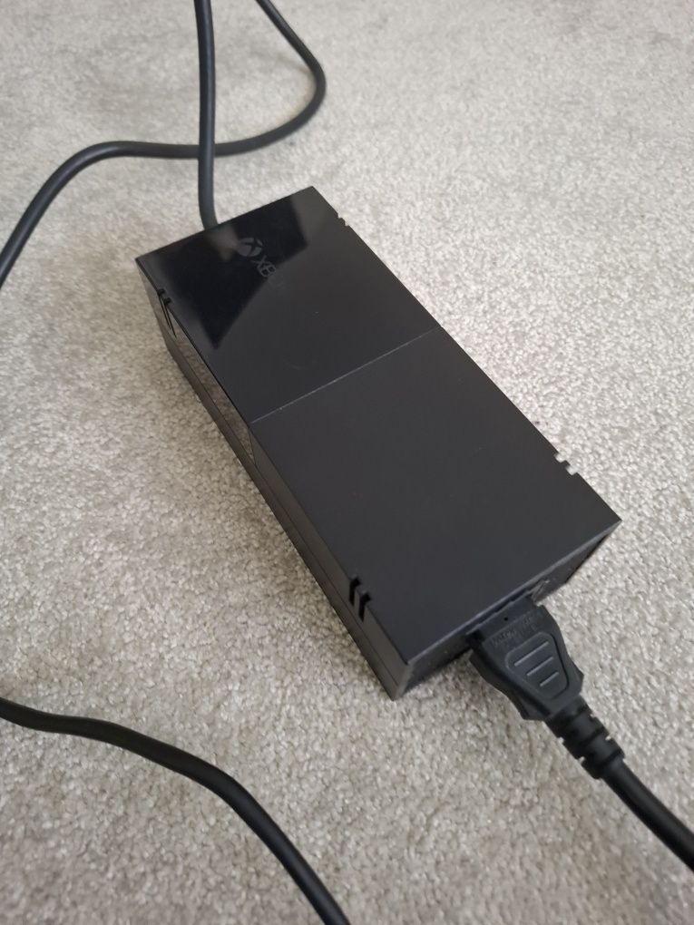 Xbox one console Usa are 512gb