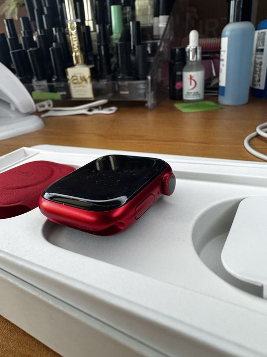 Apple watch 8, 41mm, red