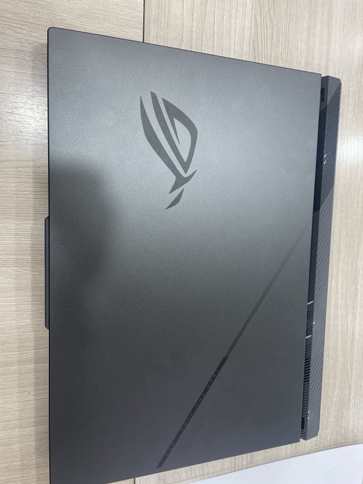 Asus rog strix r9 8940hx/rtx5070ti/32RAM DDR5