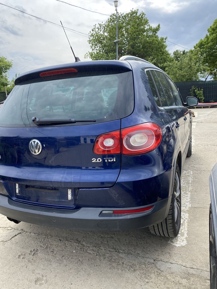 Haion cu lunetă Volkswagen Tiguan