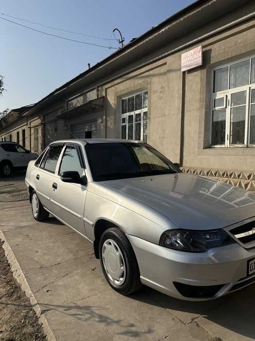 Neksa 2 1.6 sotiladi