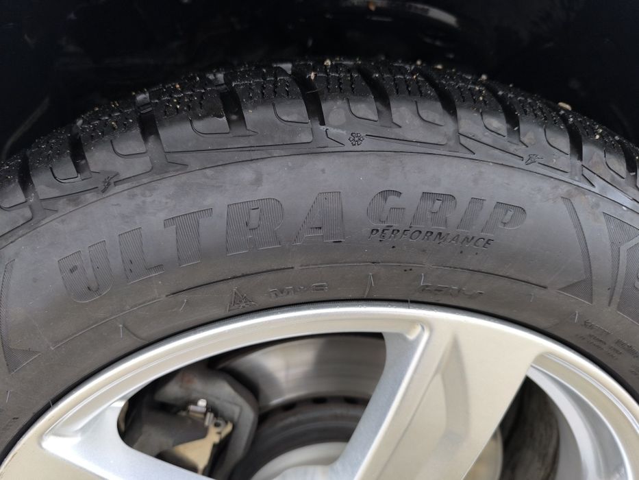 Продавам Гуми 225 60 18