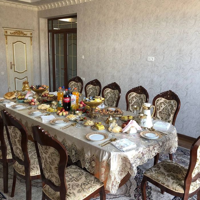 Олмазор катеж коча
Хоналар сони: 4тa+хол+2 санузел
Сели подбол+ошхона