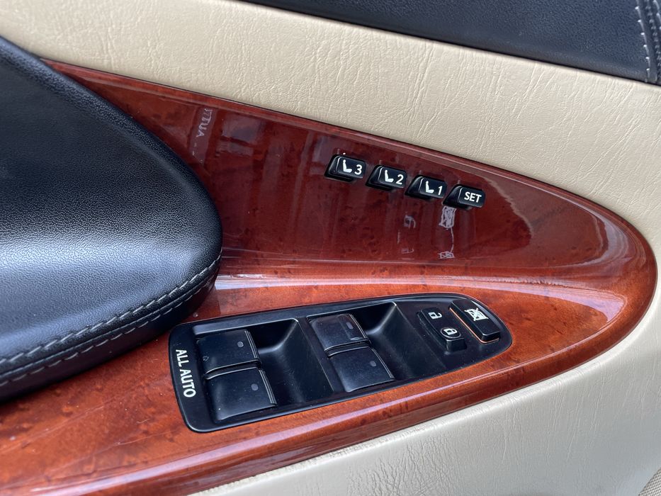 Продаётся Lexus GS300