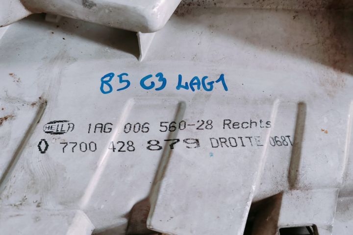 Far Dreapta  7700428879 Renault Laguna prima generatie