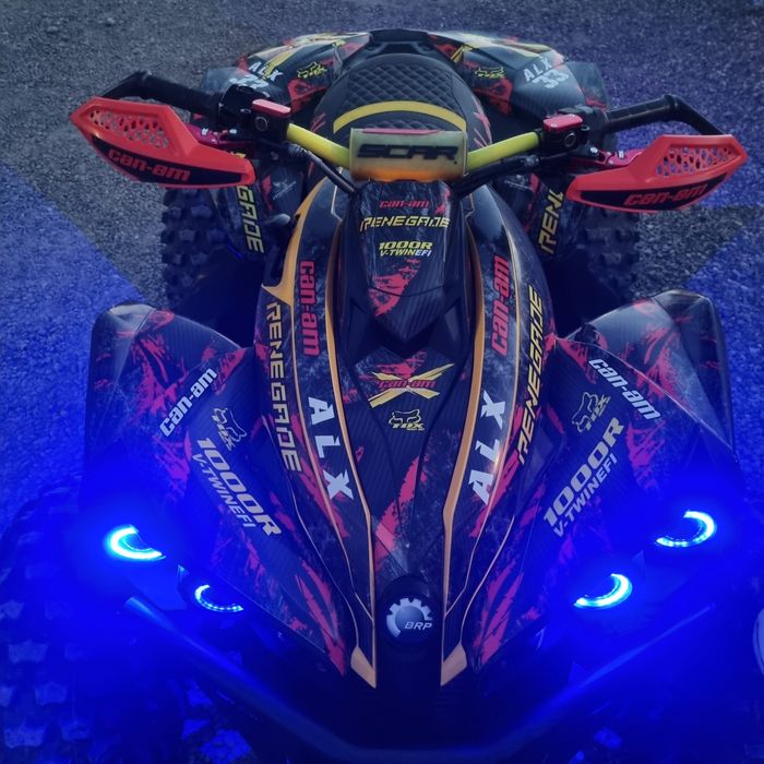 Vând atv can am renegade 1000