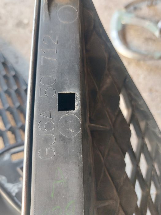 Радиаторна решетка за мазда 6