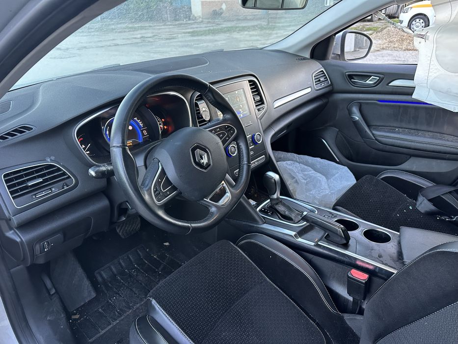 Avariat Automat 1.5 dci EURO 6 Faruri led