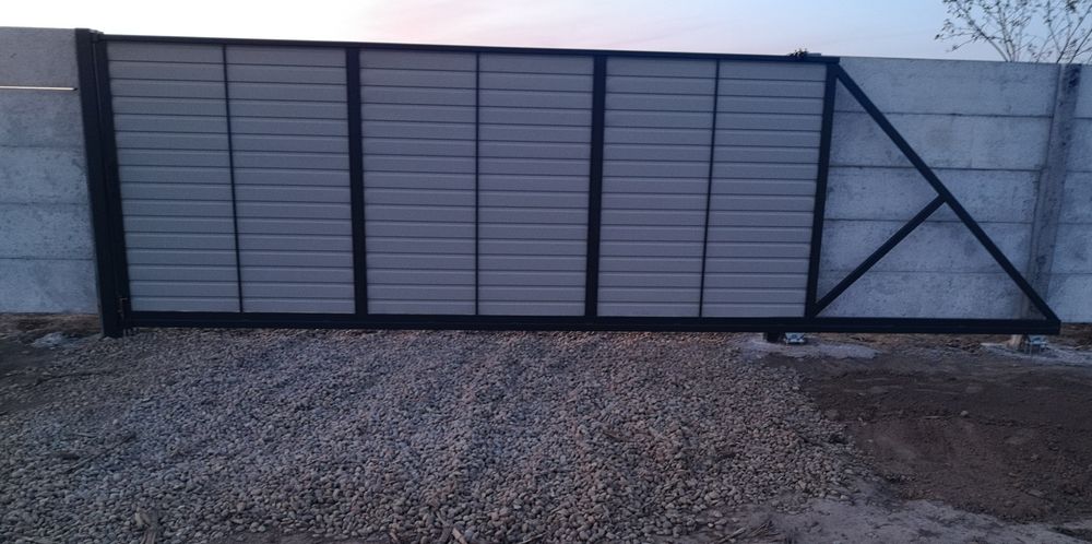 Teren Intravilan împrejmuit Contesti Dâmbovița