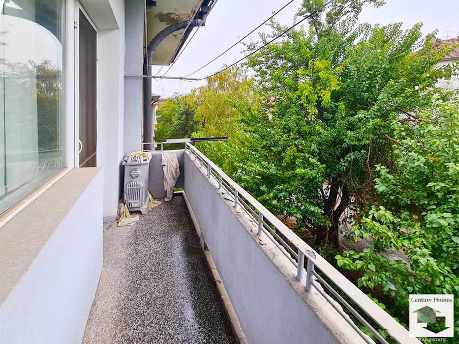 104966 ЕКСКЛУЗИВНО! Тристаен апартамент с гараж, център В. Търново