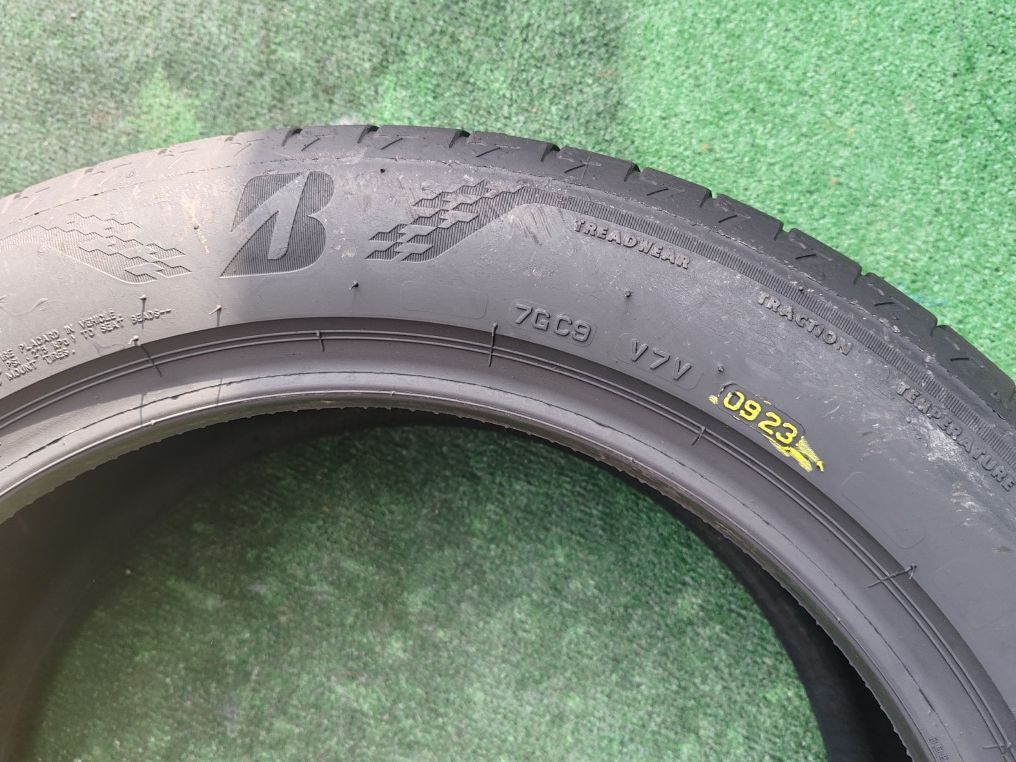 215 55 18 vara Bridgestone