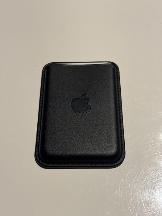 Кожен портфейл Apple за iPhone с MagSafe