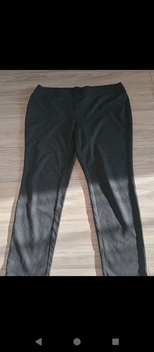 Pantaloni grosut