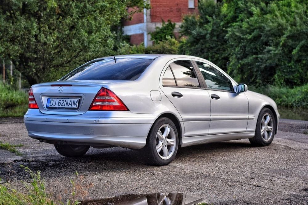 Mercedes Benz C220 CDI W203 Facelift 2005 150 cai C-class (C class MB)