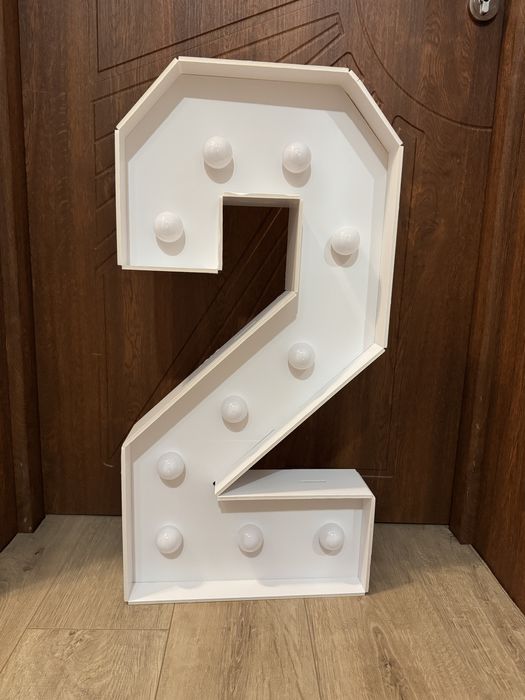 Светеща цифра номер 2