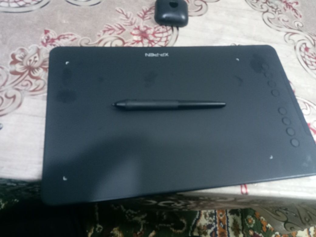 Xp pen grafik tablet sotiladi srochi